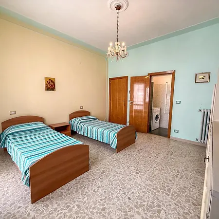 Praga Apartment, A Pochi Passi Dal Mare Rif A754 סן בנדטו דל טרנטו