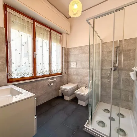Appartement Praga Apartment, A Pochi Passi Dal Mare Rif A754 *