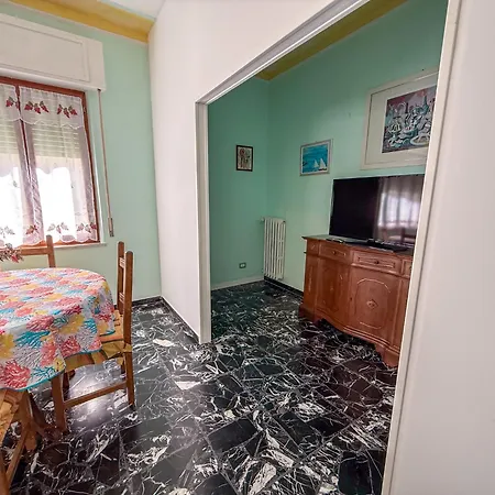 Praga Apartment, A Pochi Passi Dal Mare Rif A754 Lägenhet *