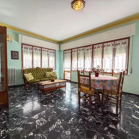 Praga Apartment, A Pochi Passi Dal Mare Rif A754 Lägenhet