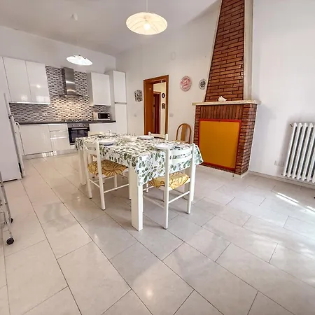 Praga Apartment, A Pochi Passi Dal Mare Rif A754 Lägenhet *