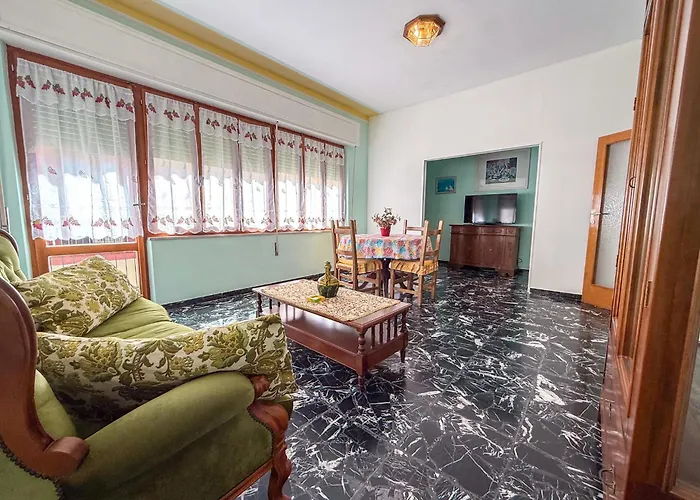 Praga Apartment, A Pochi Passi Dal Mare Rif A754